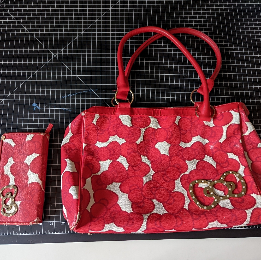 Hello Kitty Colors 35th Anniversary Handbag and Wallet